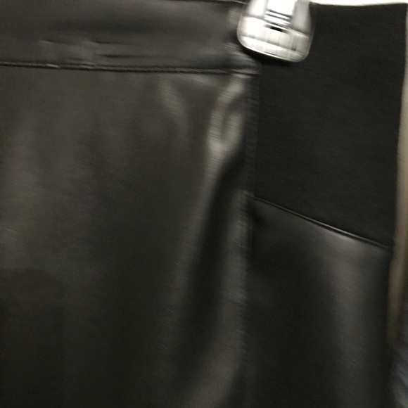 Vegan leather skirt - Picture 4 of 4